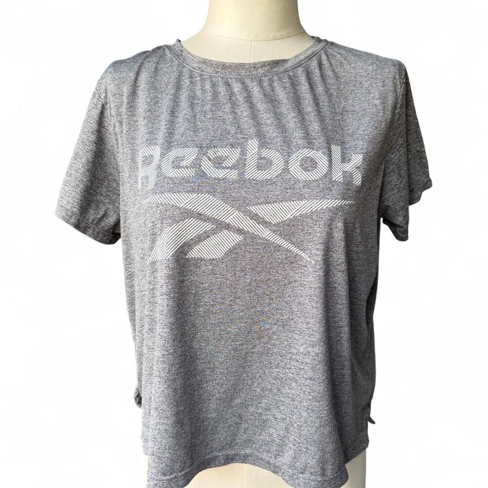Reebok Women's Grey T-shirt